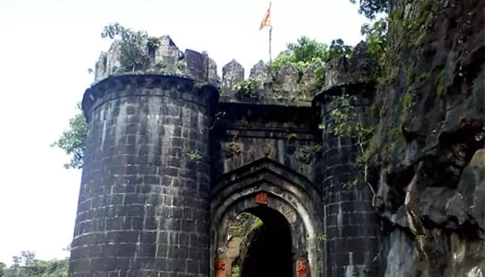 Ajinkyatara Fort Information In Marathi